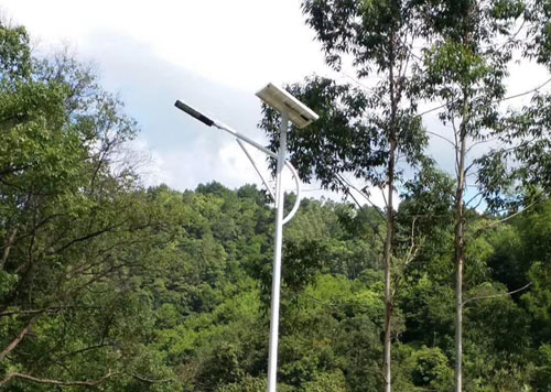 split solar stret light