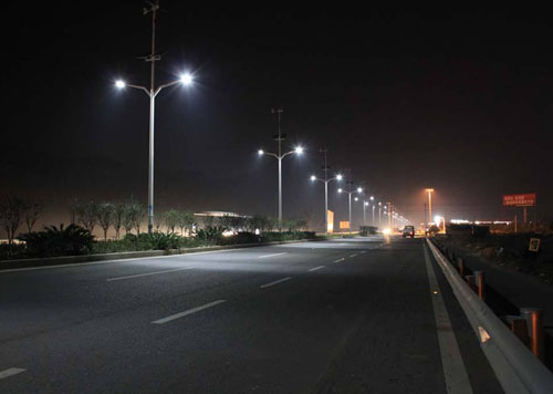 split LED solar street light